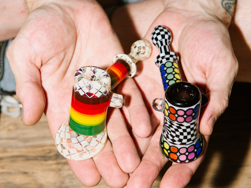 2026 Glass Market Trends: How to Source Premium Wholesale Glass Pipes and Bulk Smoking Accessories for Retail Growth