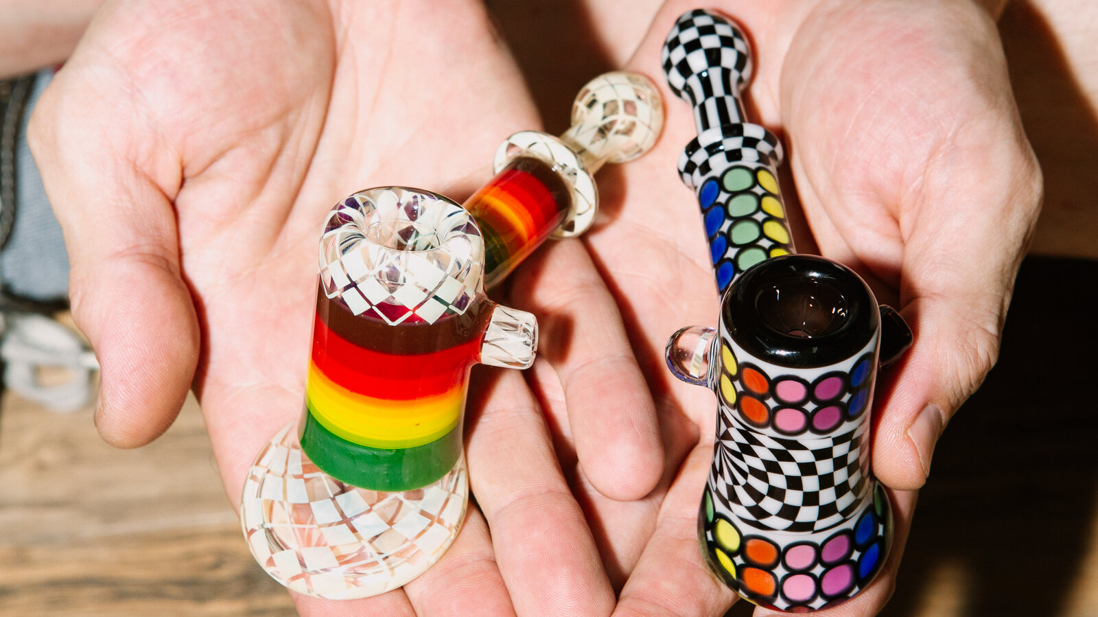 2026 Wholesale Glass Trends: How to Stock High-Demand Smoking Accessories for Retailers